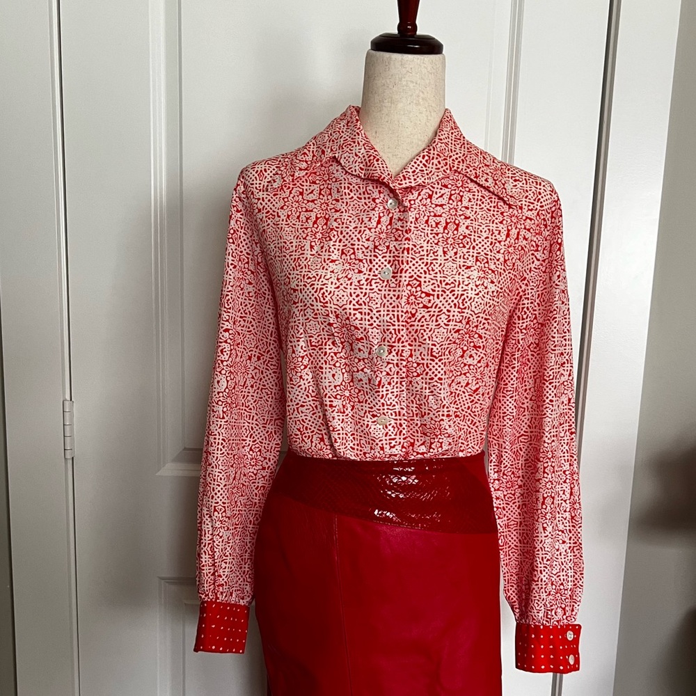Vintage 70s button down shirt in western style.